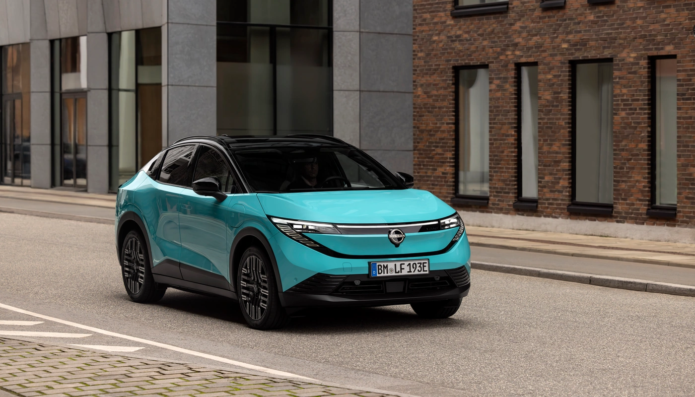 Nissan Leaf - Contexto Entorno Real Contexto Conduciendo Exterior Frontal Derecha