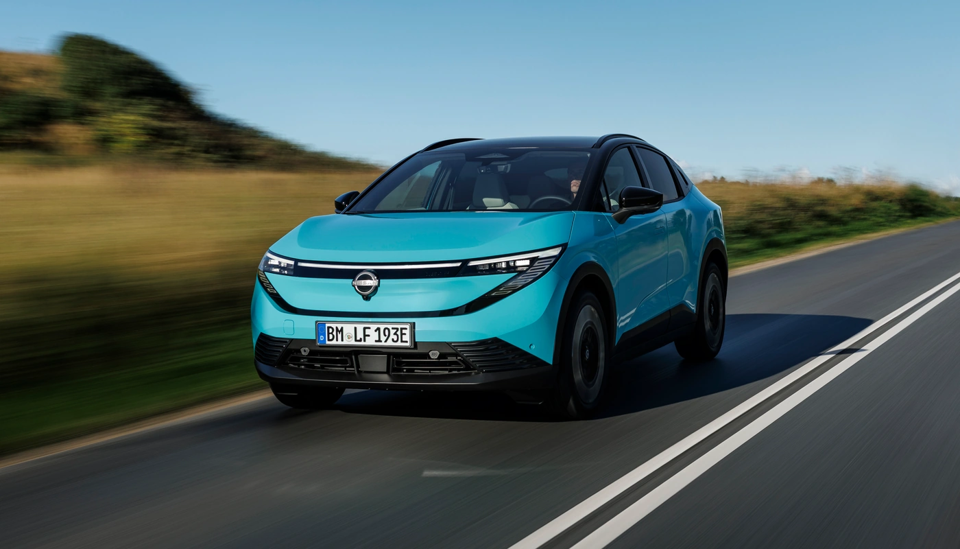 Nissan Leaf - Contexto Entorno Real Contexto Conduciendo Exterior Frontal Izquierda