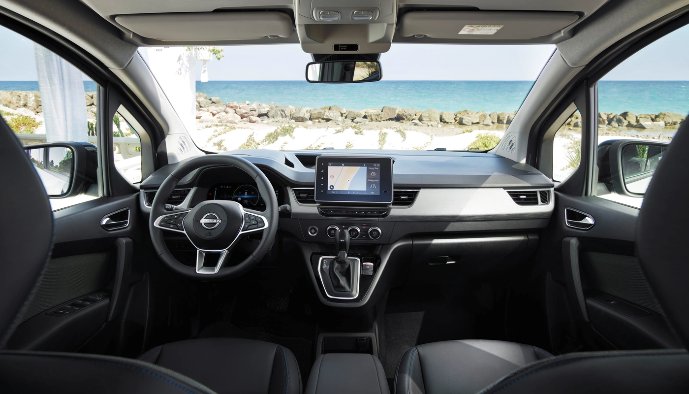 Nissan Townstar Combi - Interior Salpicadero Interior Asientos Delanteros Interior Pantalla Central Interior Volante