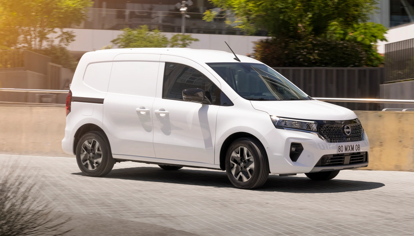 Nissan Townstar Combi Van - Contexto Entorno Real Contexto Aparcado Exterior Lateral Derecha