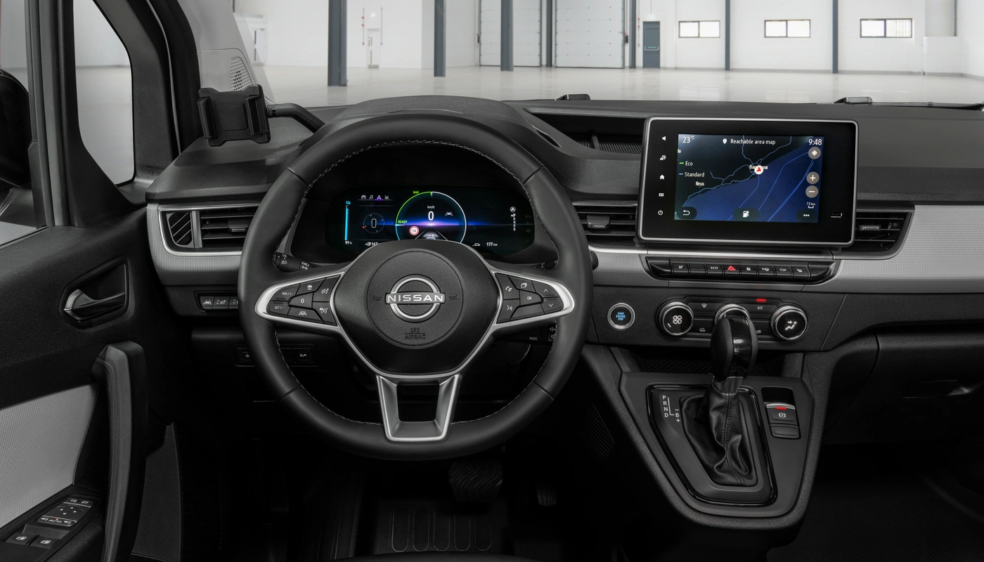 Nissan Townstar Combi Van - Interior Salpicadero Interior Pantalla Central Interior Volante