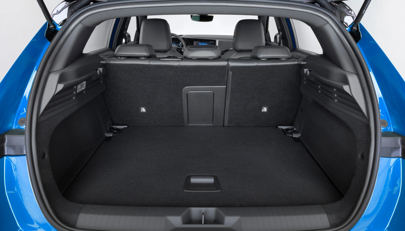 Opel Astra - Almacenamiento Maletero