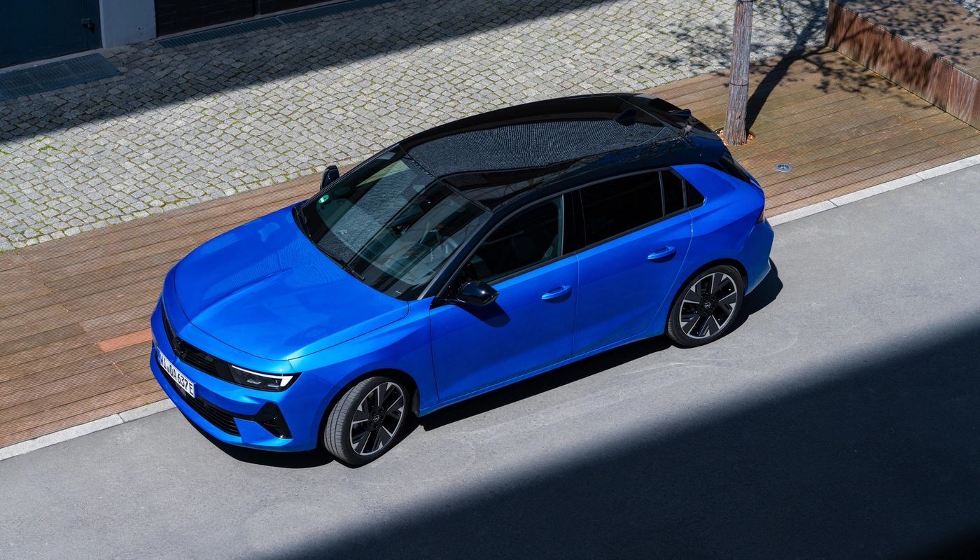 Opel Astra - Contexto Entorno Real Contexto Aparcado Exterior Lateral Izquierda