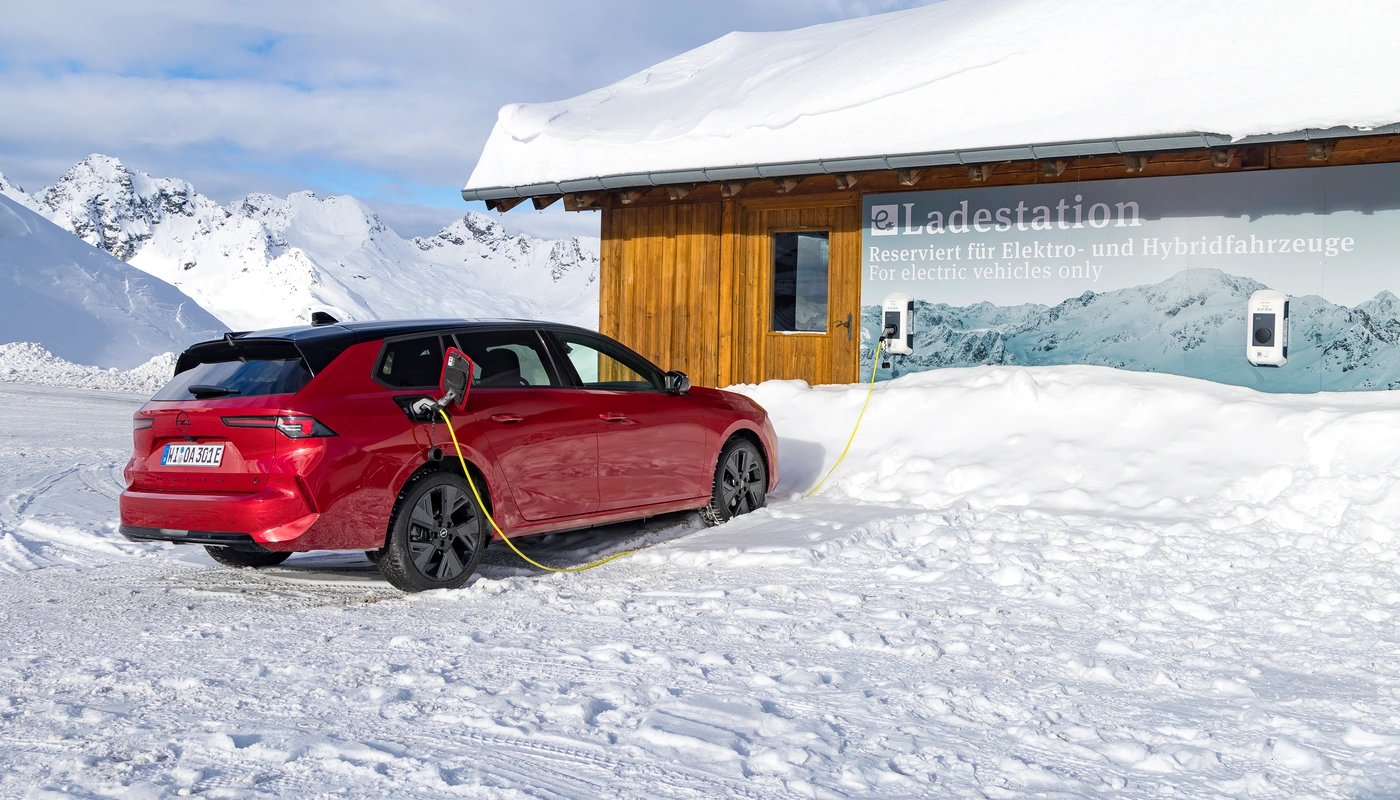 Opel Astra Sports Tourer - Carga Estacion
