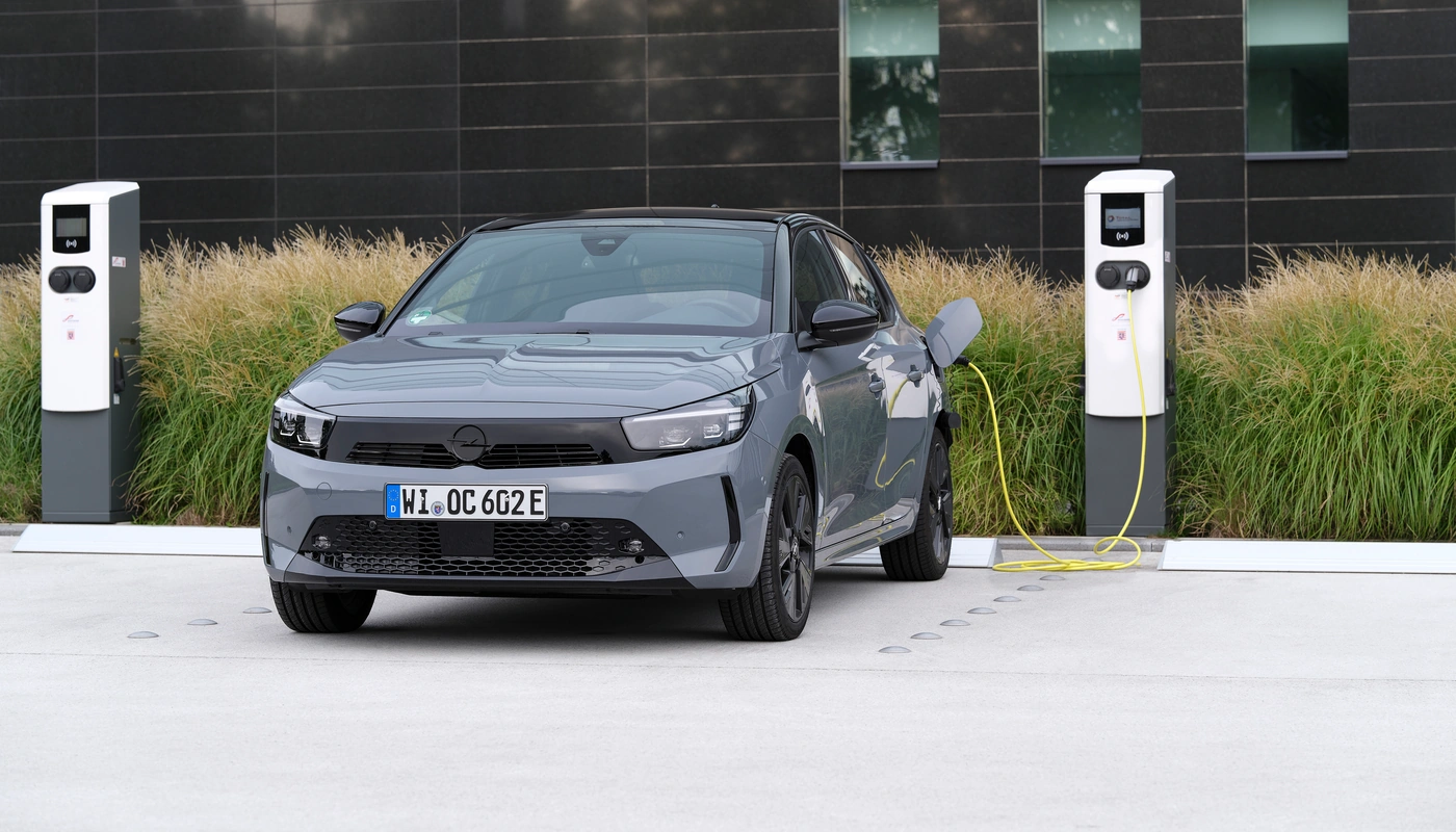 Opel Corsa - Carga Estacion