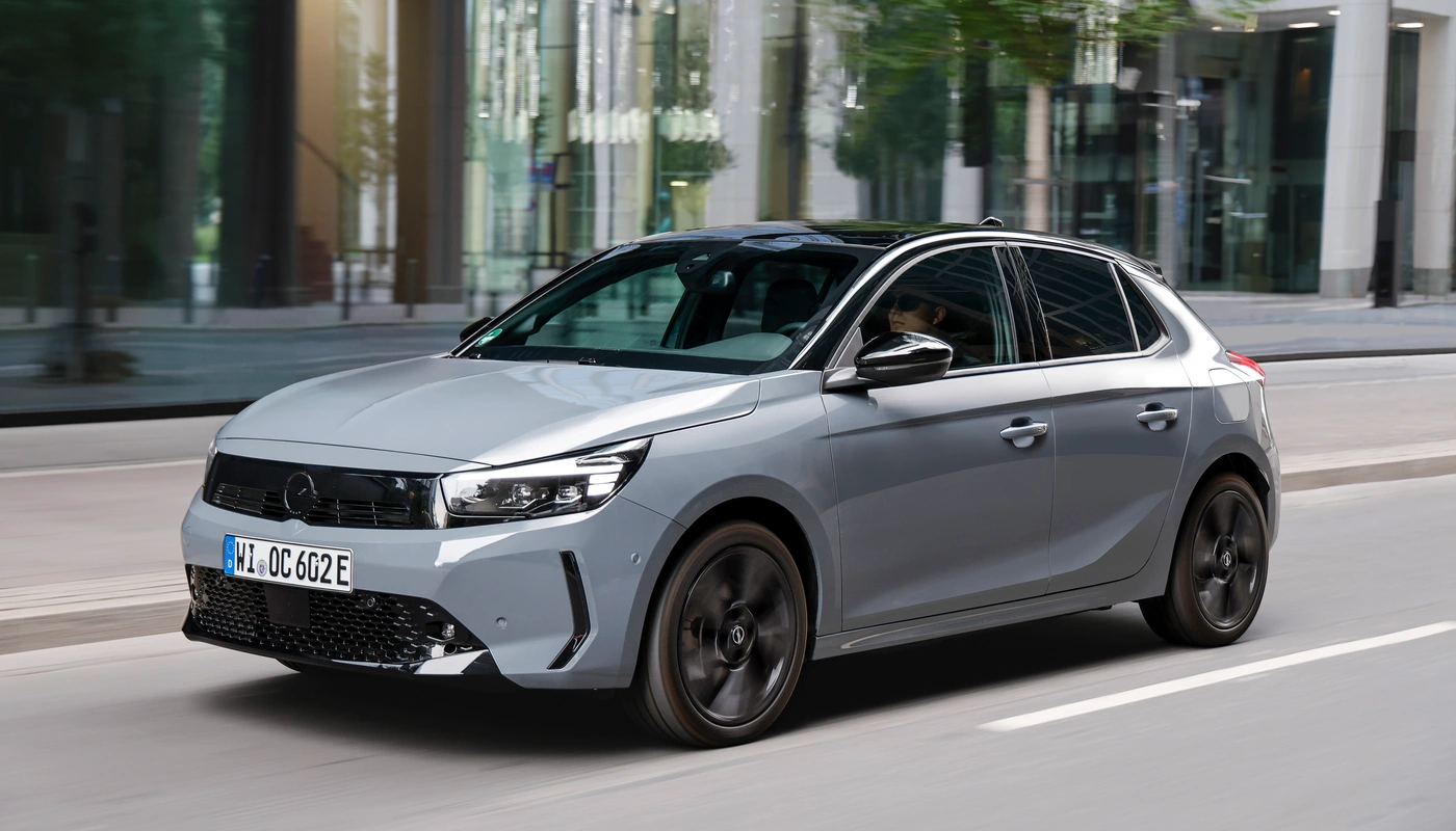 Opel Corsa - Contexto Entorno Real Contexto Conduciendo Exterior Frontal Izquierda