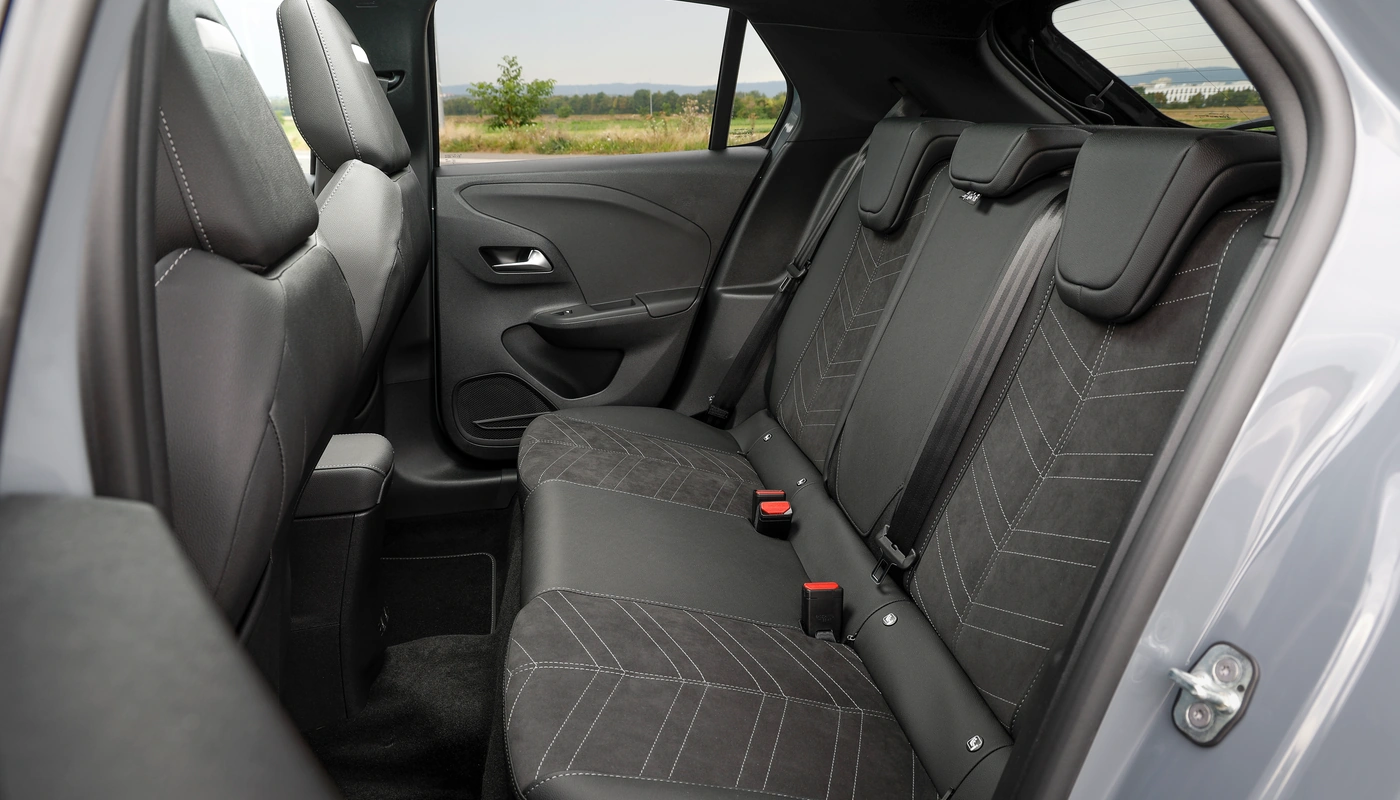 Opel Corsa - Interior Asientos Traseros