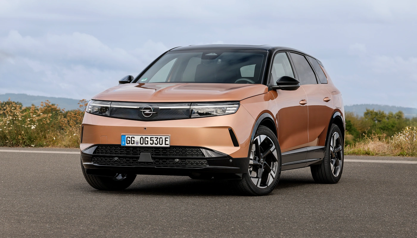 Opel Grandland - Contexto Entorno Real Contexto Aparcado Exterior Frontal Izquierda