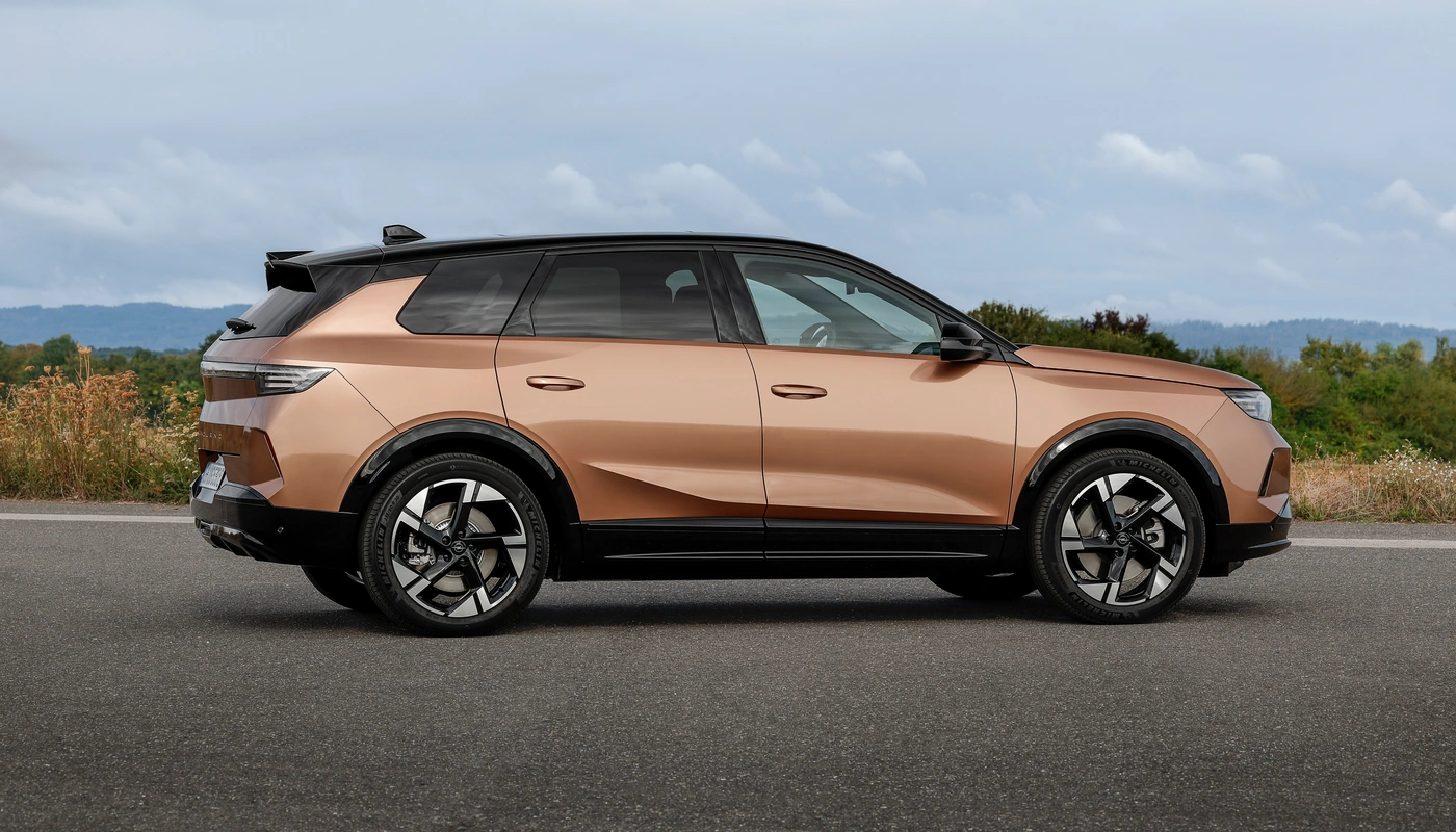 Opel Grandland - Contexto Entorno Real Contexto Aparcado Exterior Lateral Derecha