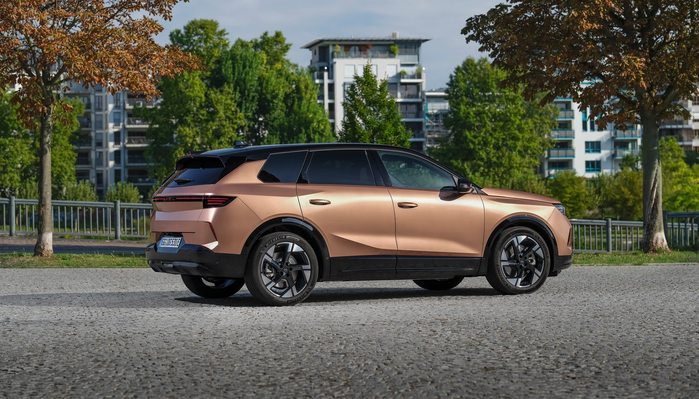 Opel Grandland - Contexto Entorno Real Contexto Aparcado Exterior Lateral Derecha