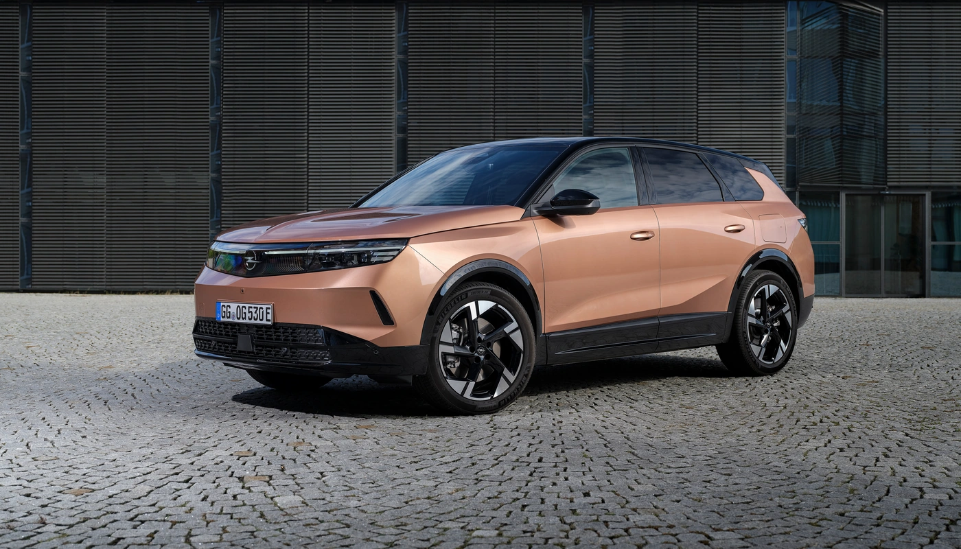 Opel Grandland - Contexto Entorno Real Contexto Aparcado Exterior Lateral Izquierda