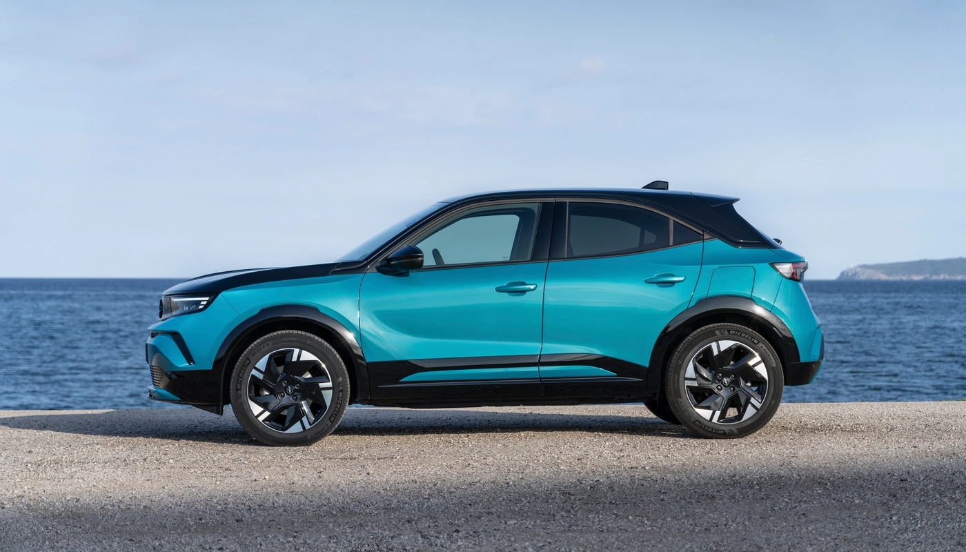 Opel Mokka - Contexto Entorno Real Contexto Aparcado Exterior Lateral Izquierda