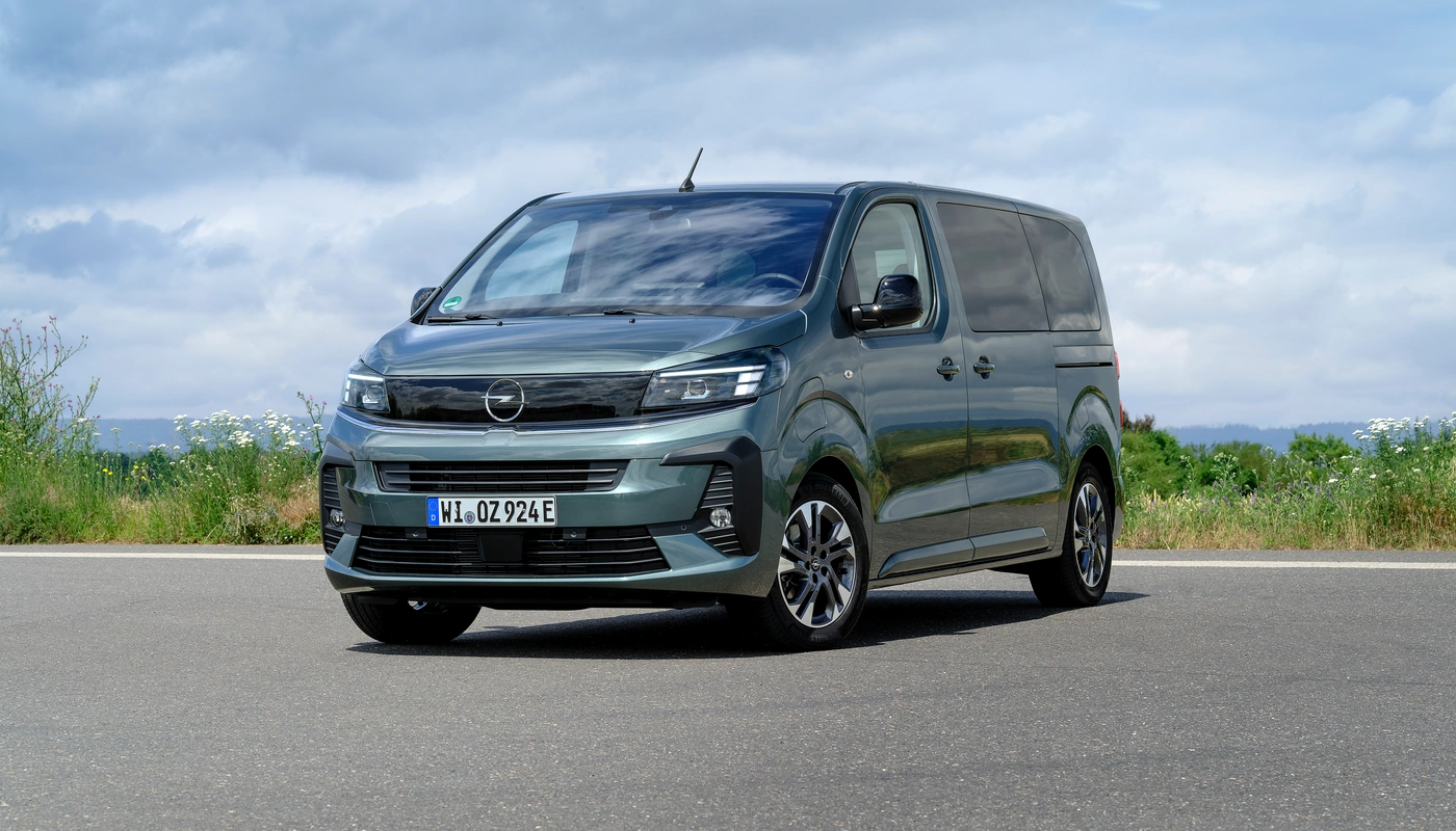 Opel Zafira - Contexto Entorno Real Contexto Aparcado Exterior Frontal Izquierda