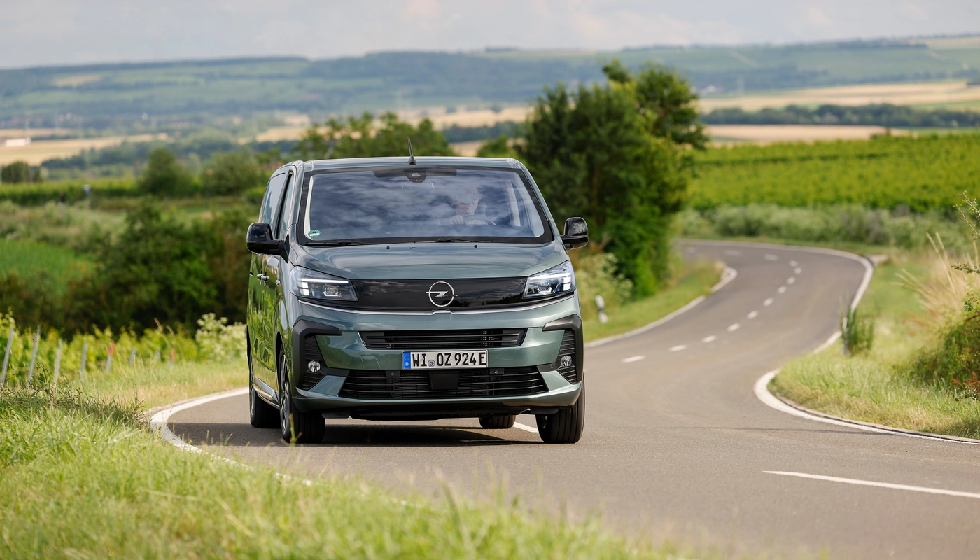 Opel Zafira - Contexto Entorno Real Contexto Conduciendo Exterior Frontal