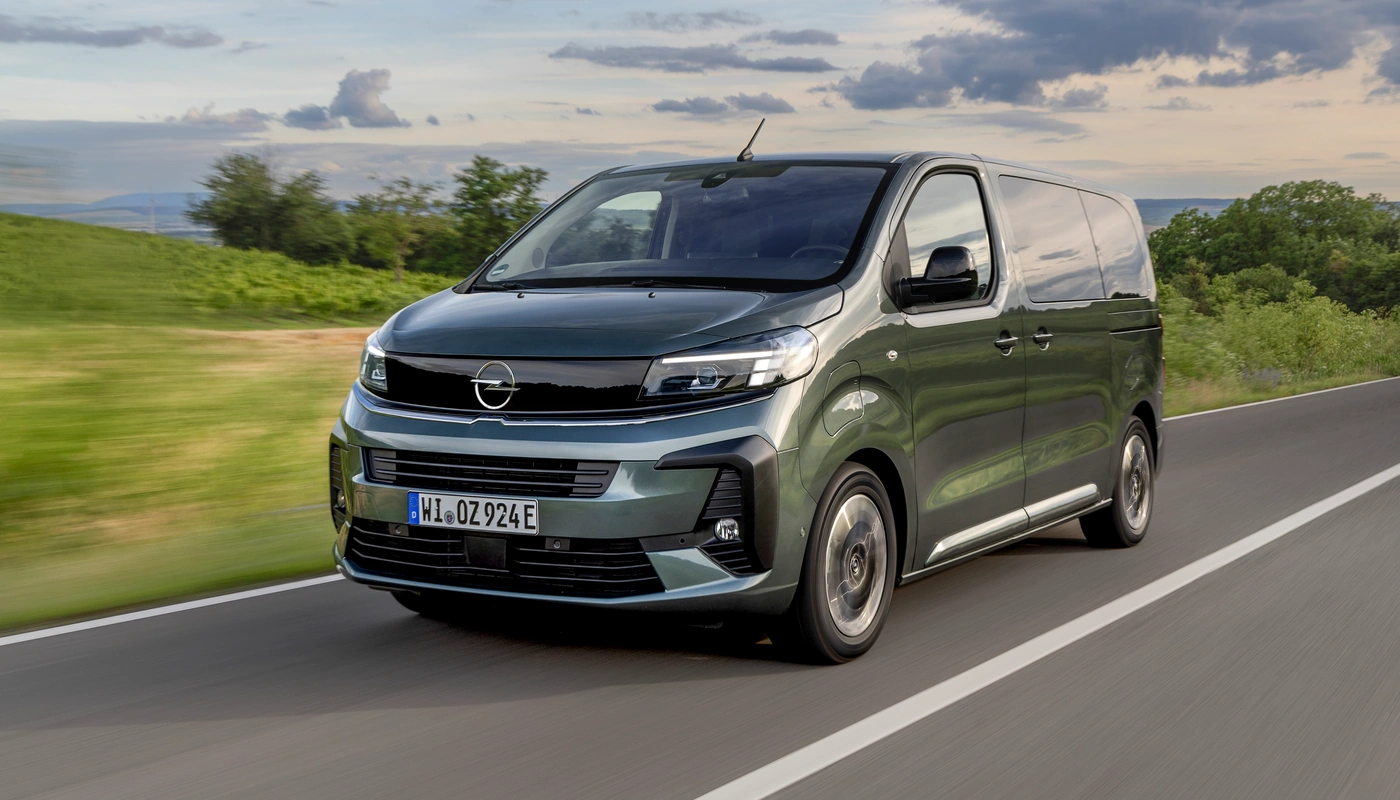 Opel Zafira - Contexto Entorno Real Contexto Conduciendo Exterior Frontal Izquierda