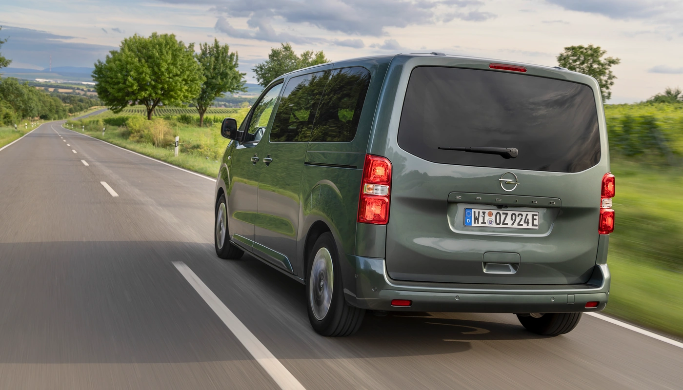 Opel Zafira - Contexto Entorno Real Contexto Conduciendo Exterior Trasera