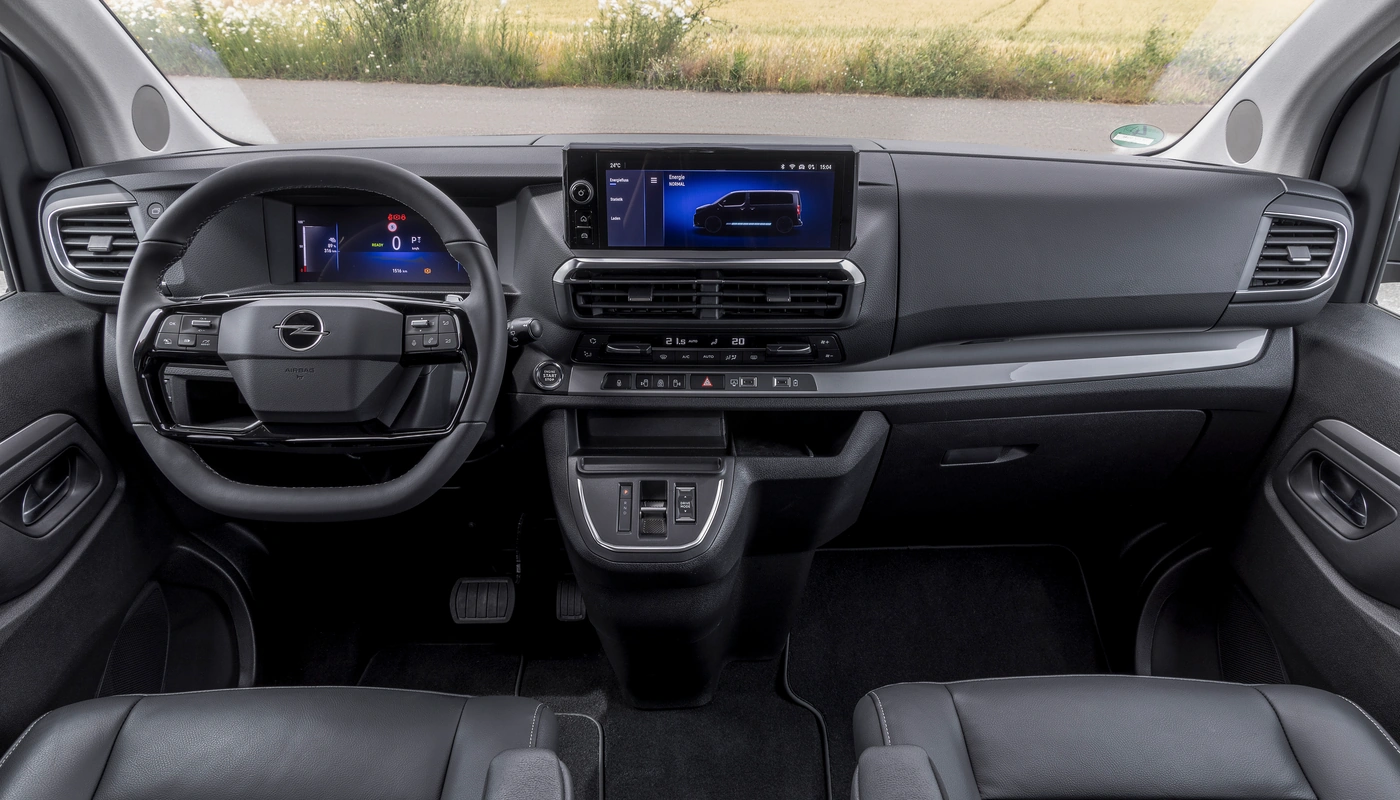 Opel Zafira - Interior Salpicadero Interior Asientos Delanteros Interior Pantalla Central Interior Volante