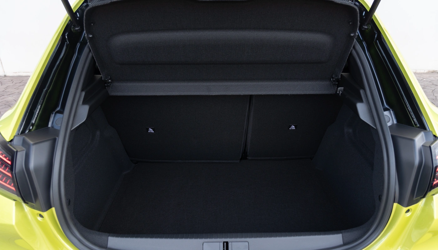 Peugeot E 208 - Almacenamiento Maletero