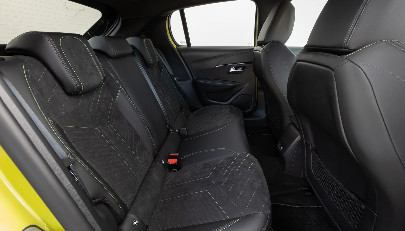 Peugeot E 208 - Interior Asientos Traseros