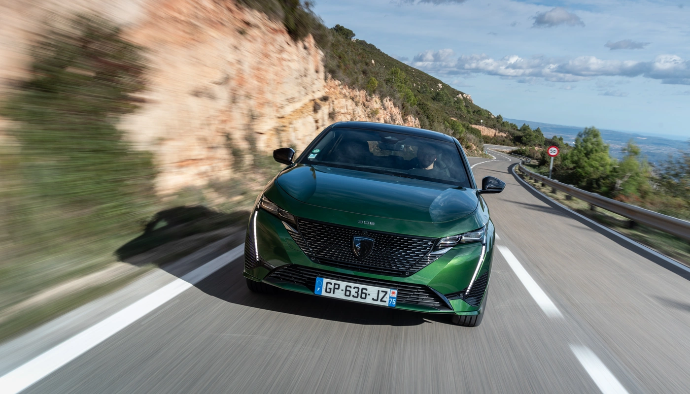 Peugeot E 308 - Contexto Entorno Real Contexto Conduciendo Exterior Frontal