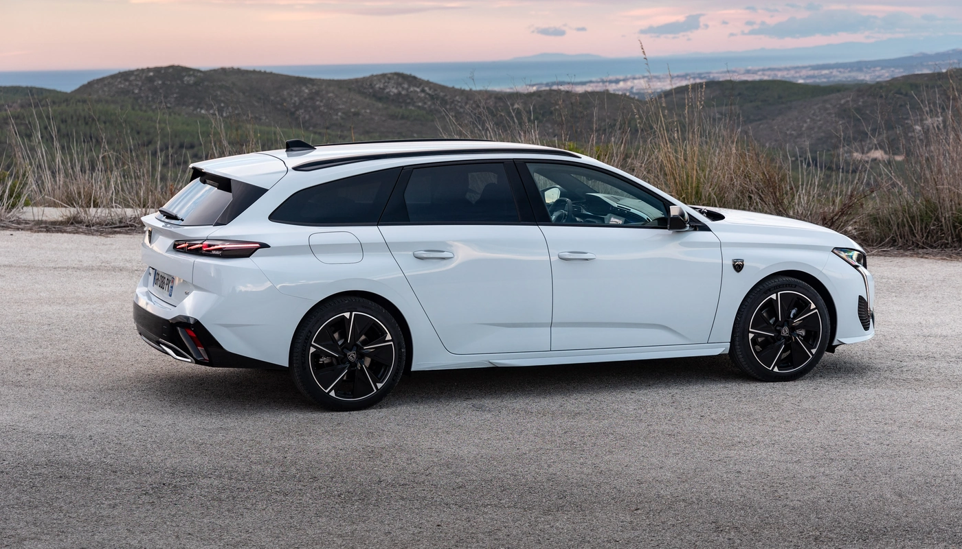 Peugeot E 308 Sw - Contexto Entorno Real Contexto Aparcado Exterior Lateral Derecha