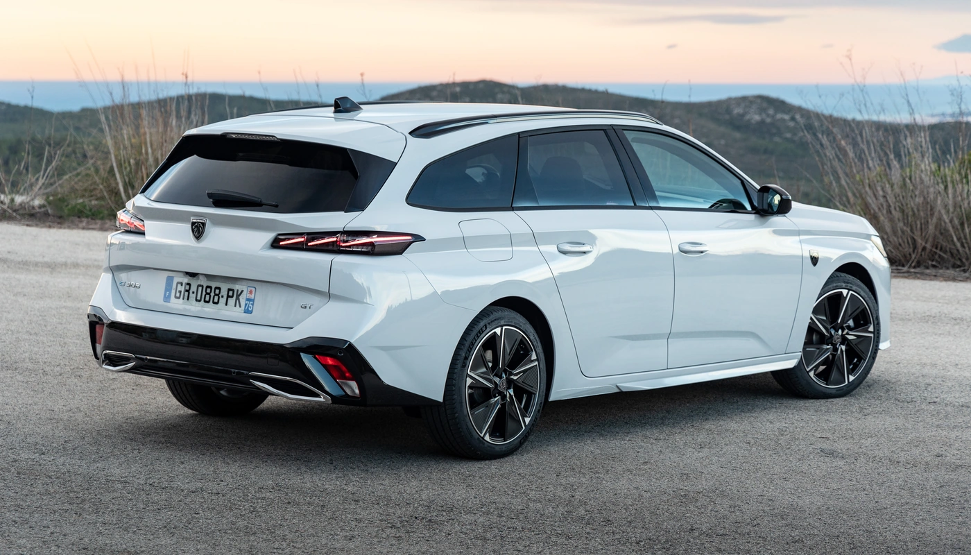 Peugeot E 308 Sw - Contexto Entorno Real Contexto Aparcado Exterior Trasera Izquierda