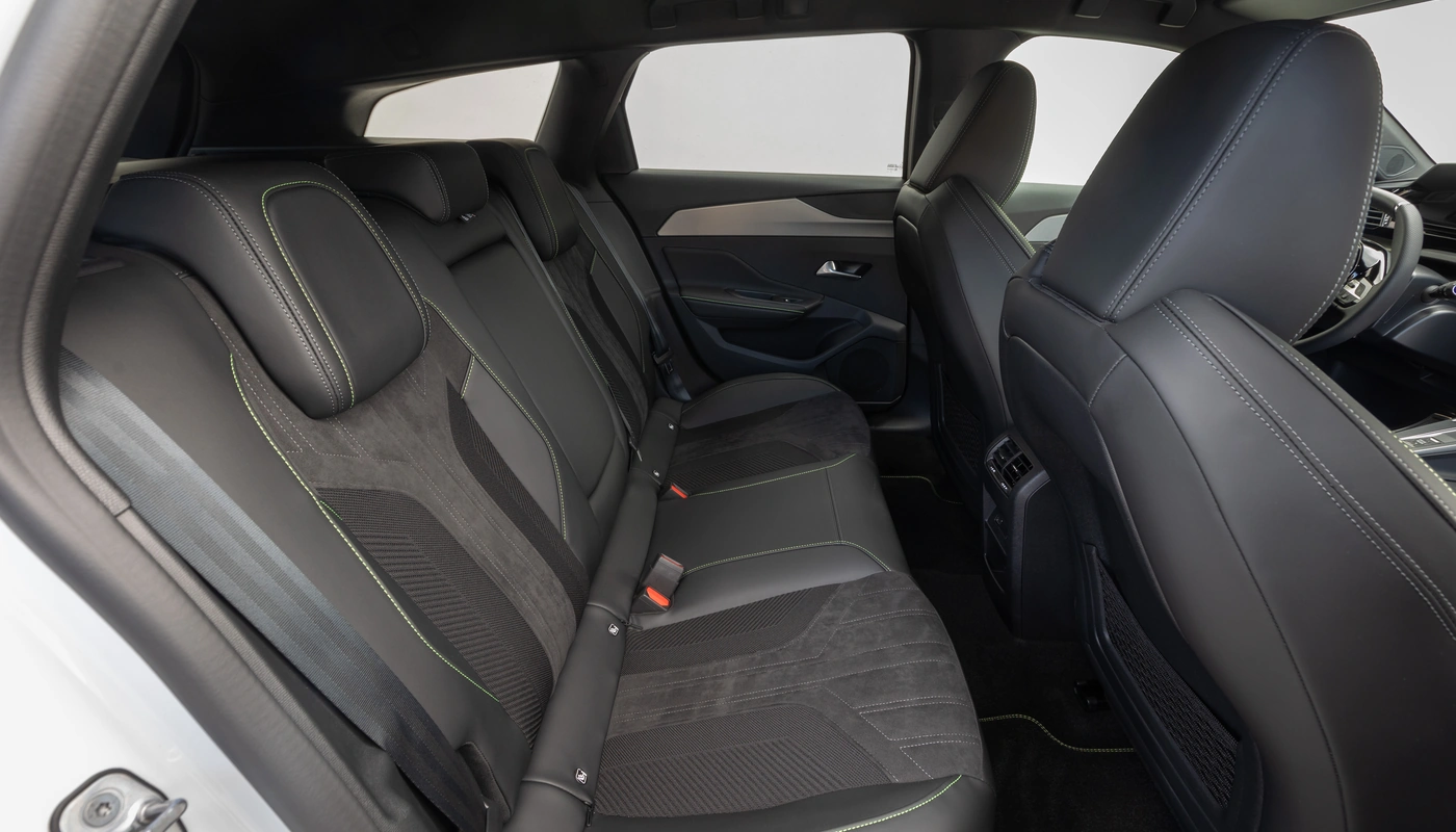 Peugeot E 308 Sw - Interior Asientos Traseros