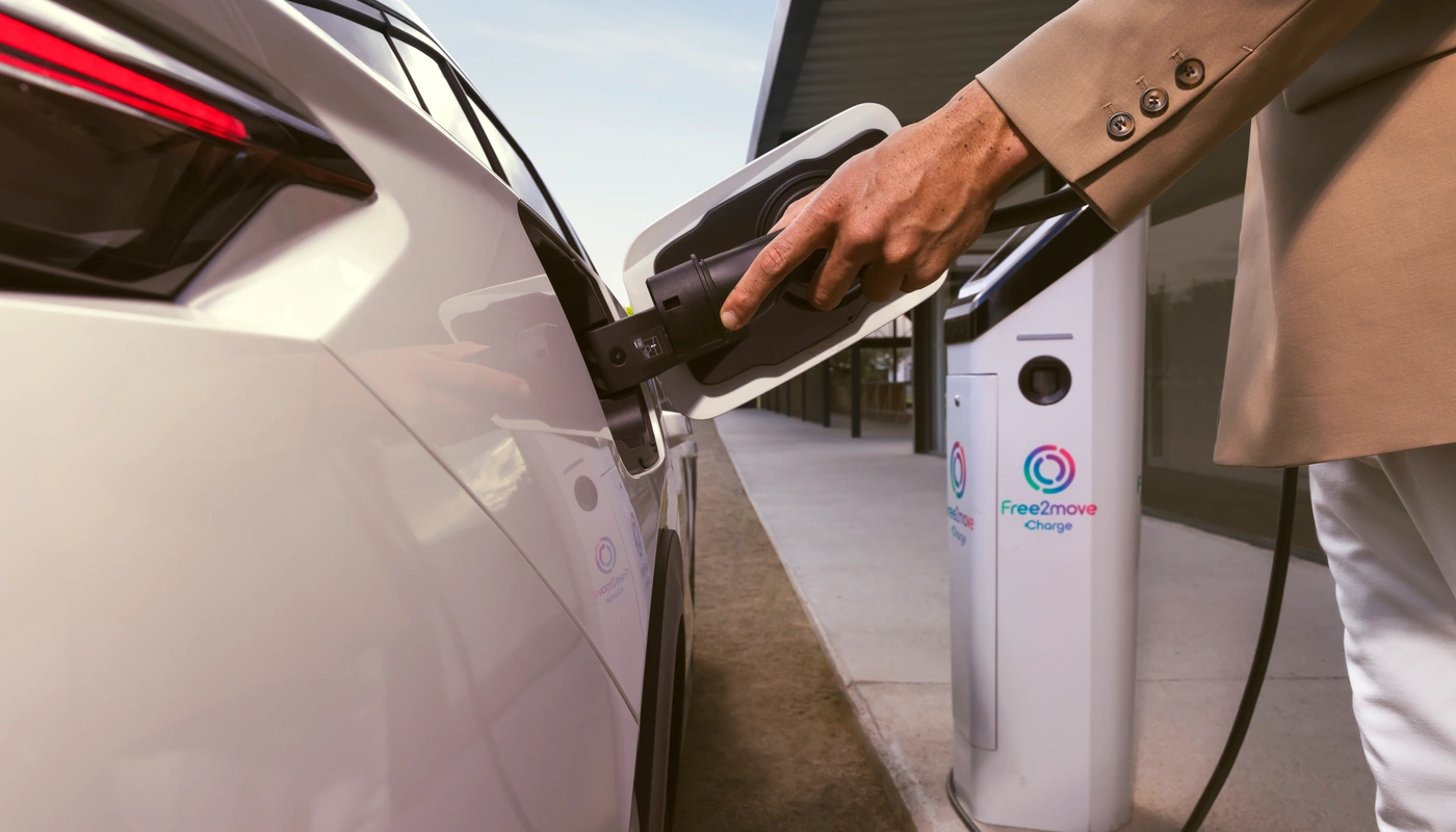 Peugeot E 408 - Carga Estacion