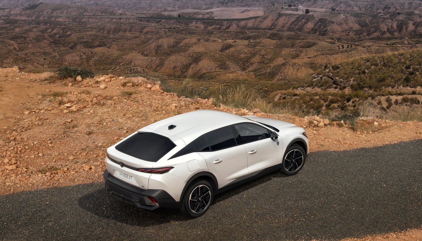 Peugeot E 408 - Contexto Entorno Real Contexto Aparcado Exterior Trasera Izquierda