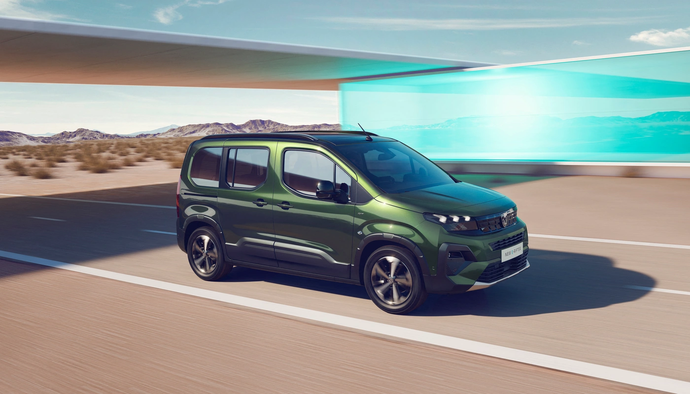 Peugeot E Rifter - Contexto Estudio Contexto Conduciendo Exterior Lateral Derecha