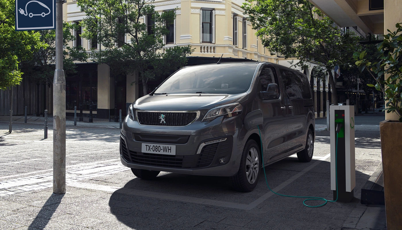 Peugeot Traveller Standard - Carga Estacion
