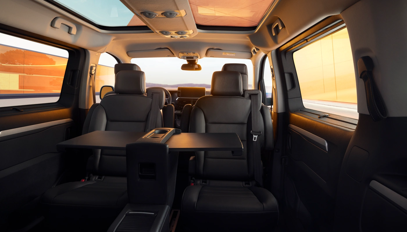 Peugeot Traveller Standard - Interior Asientos Traseros