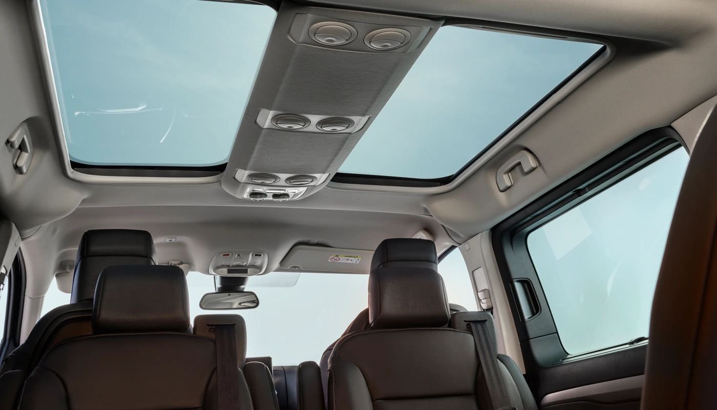 Peugeot Traveller Standard - Interior Detalle