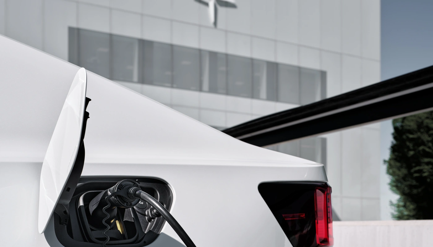 Polestar 2 - Carga Puerto Y Cable