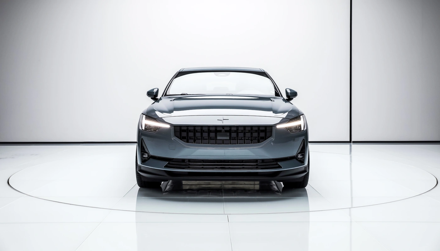 Polestar 2 - Contexto Entorno Real Contexto Aparcado Exterior Frontal