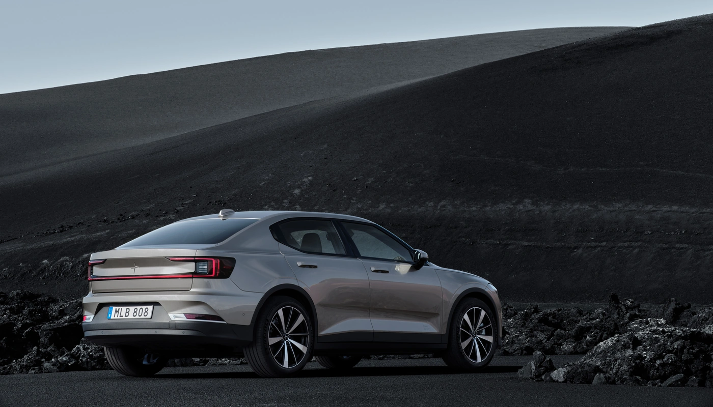 Polestar 2 - Contexto Entorno Real Contexto Aparcado Exterior Trasera Izquierda