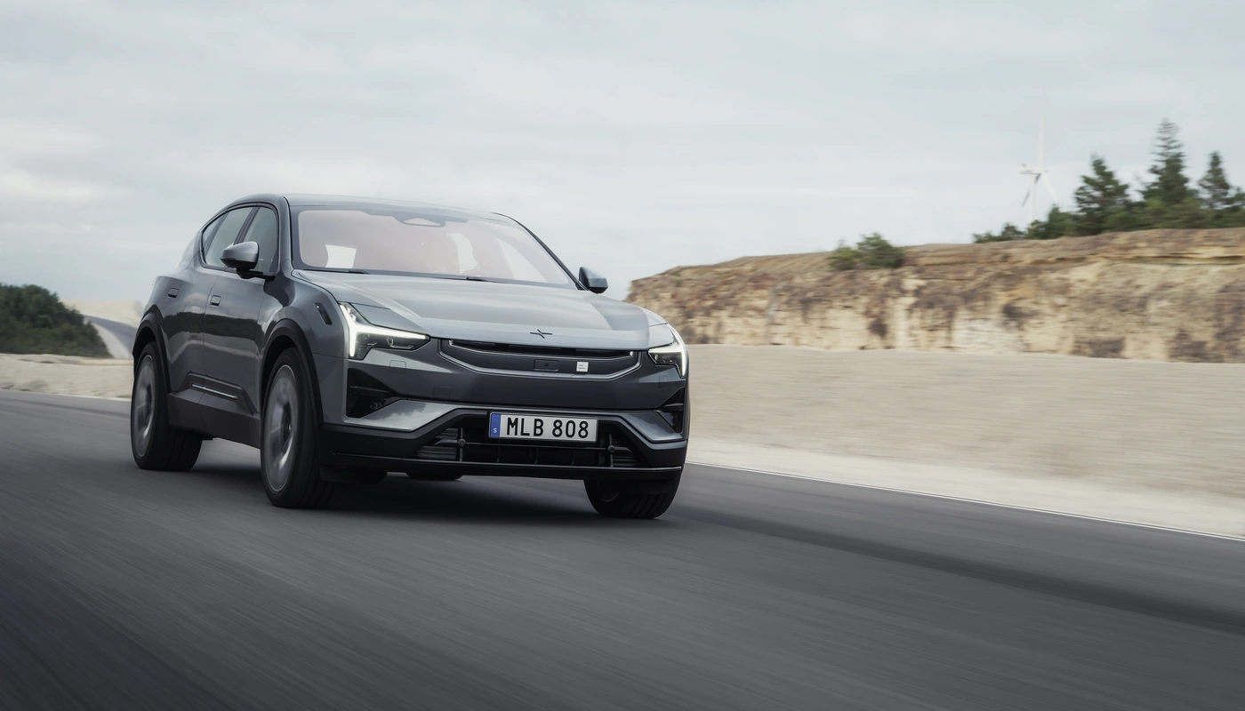 Polestar 3 - Contexto Entorno Real Contexto Conduciendo Exterior Frontal Derecha