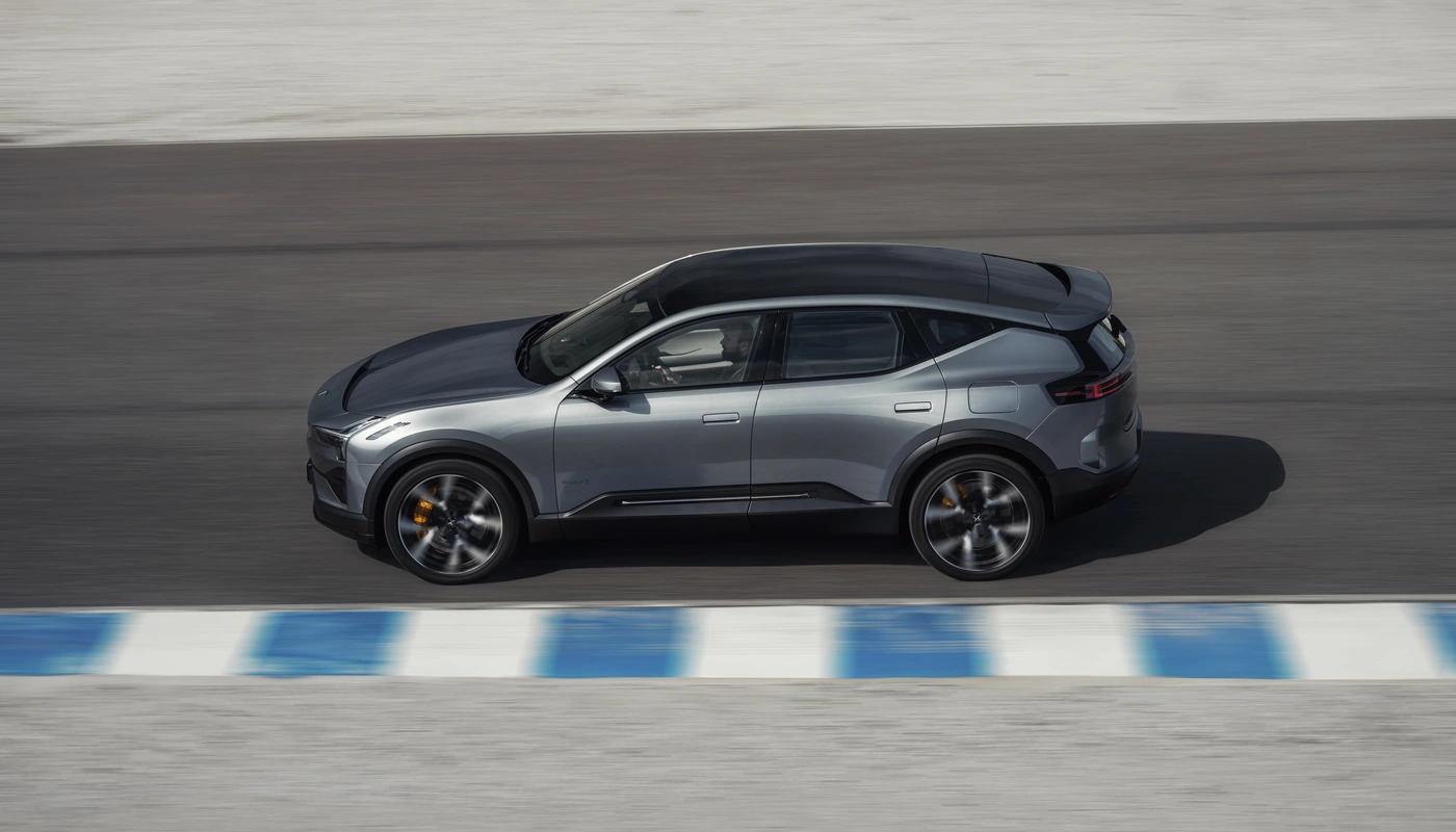 Polestar 3 - Contexto Entorno Real Contexto Conduciendo Exterior Lateral Izquierda