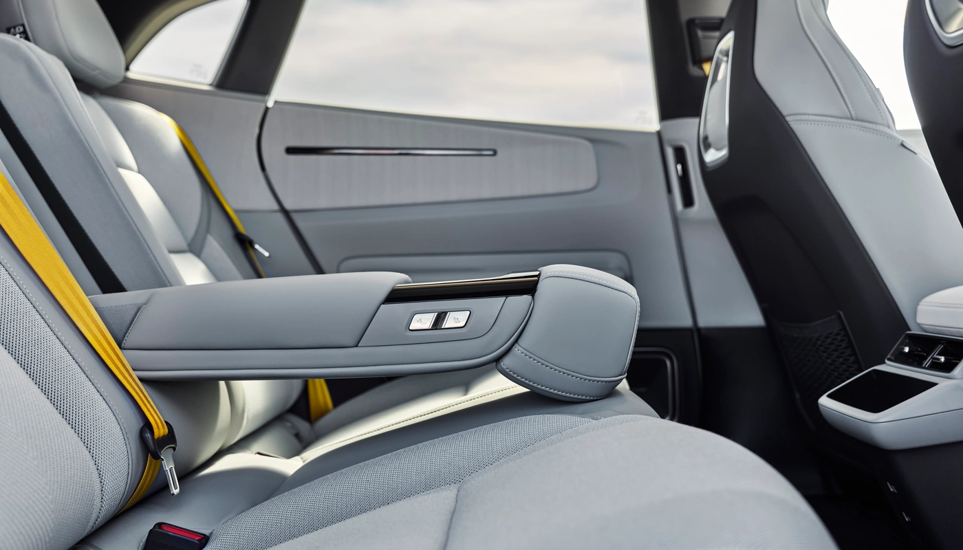 Polestar 4 - Interior Asientos Traseros
