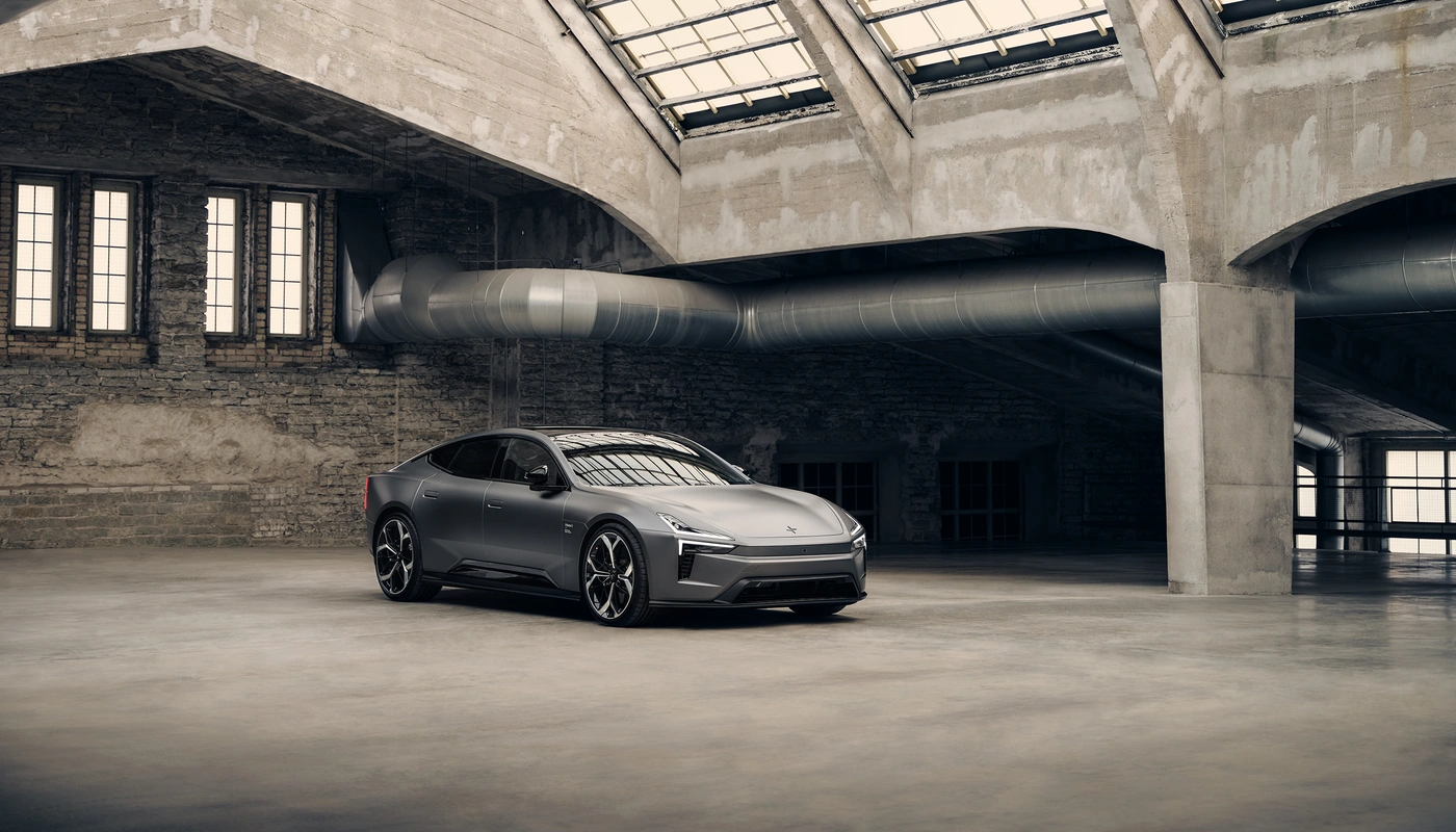 Polestar 5 - Contexto Entorno Real Contexto Aparcado Exterior Frontal Derecha