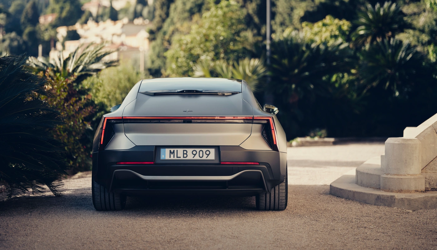 Polestar 5 - Contexto Entorno Real Contexto Aparcado Exterior Trasera