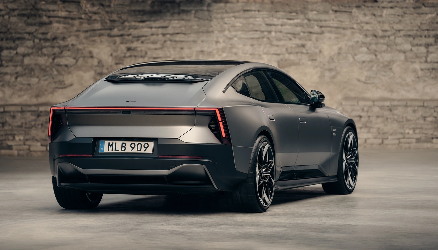 Polestar 5 - Contexto Entorno Real Contexto Aparcado Exterior Trasera Izquierda