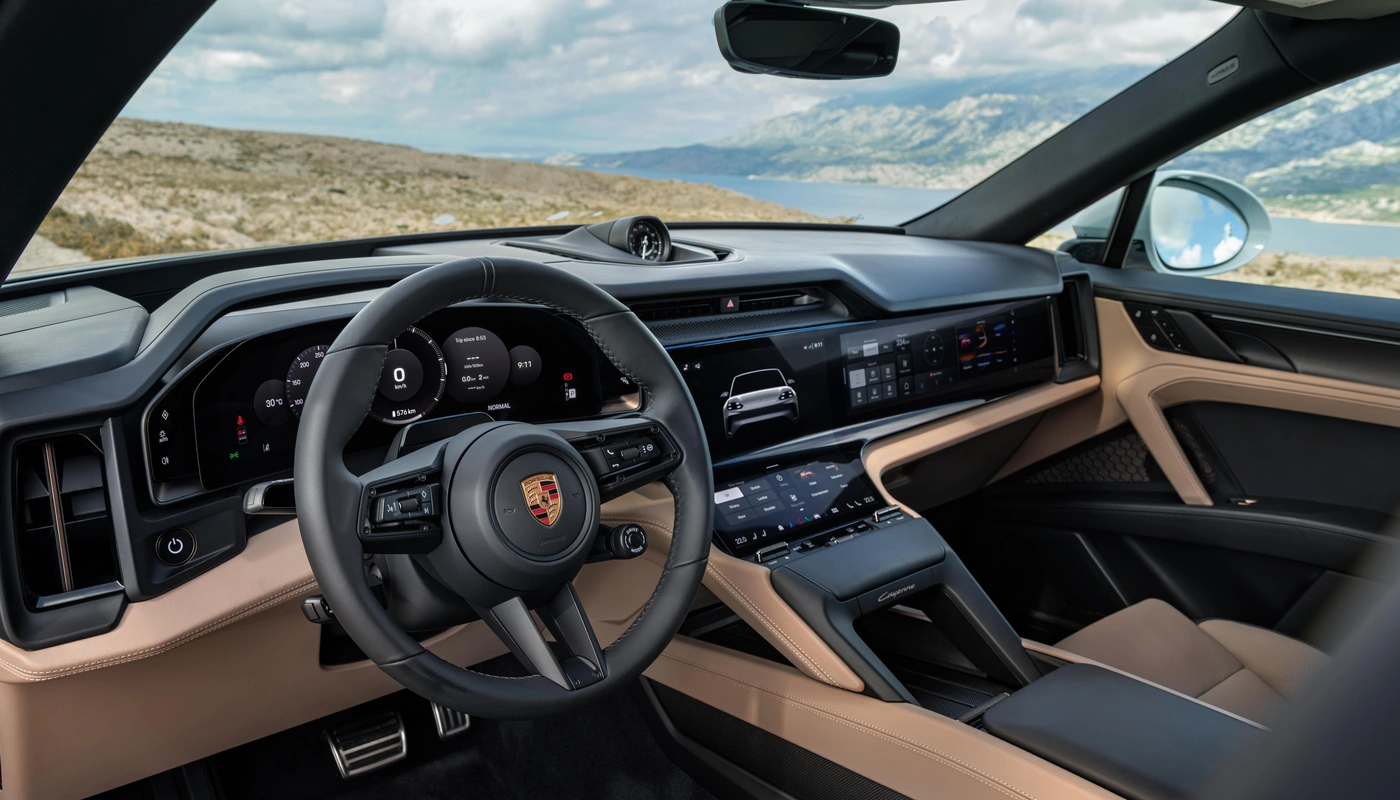 Porsche Cayenne Coupe - Interior Salpicadero Interior Asientos Delanteros Interior Pantalla Central Interior Volante