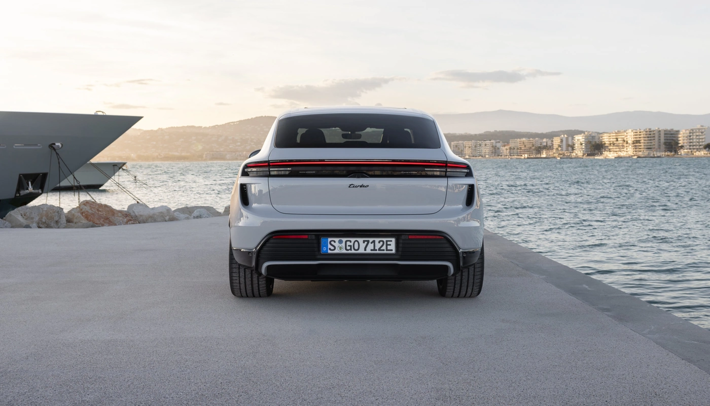 Porsche Macan - Contexto Entorno Real Contexto Aparcado Exterior Trasera