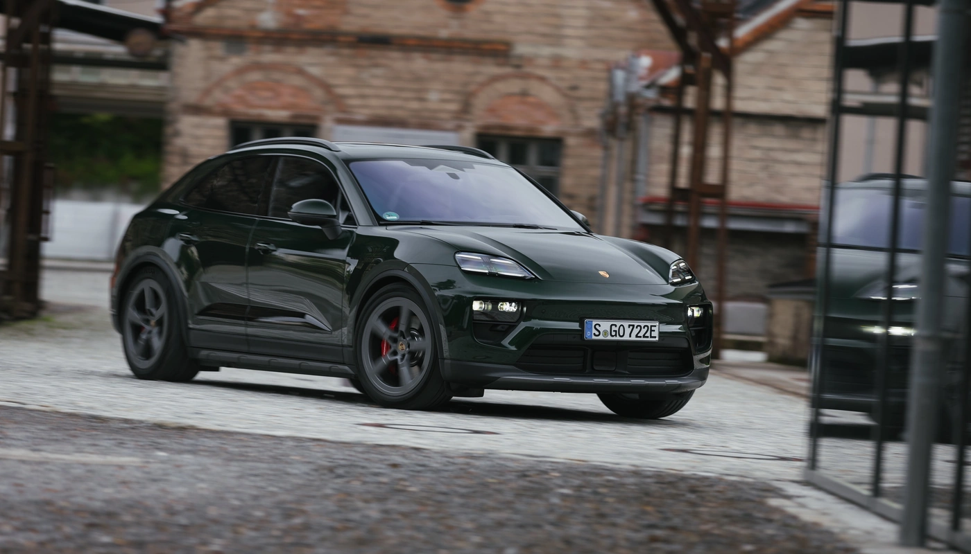 Porsche Macan - Contexto Entorno Real Contexto Conduciendo Exterior Frontal Derecha