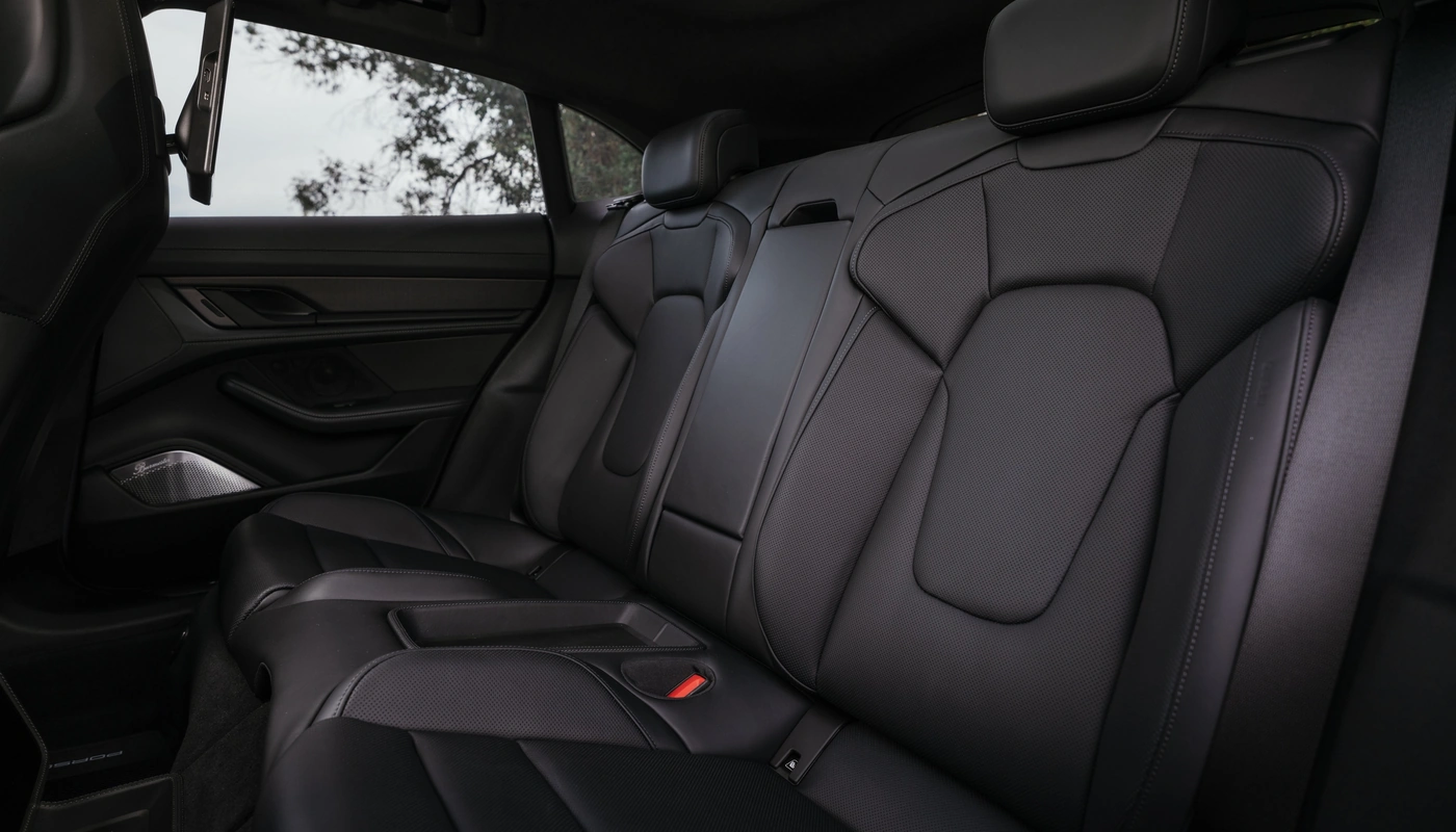 Porsche Taycan Cross Turismo - Interior Asientos Traseros