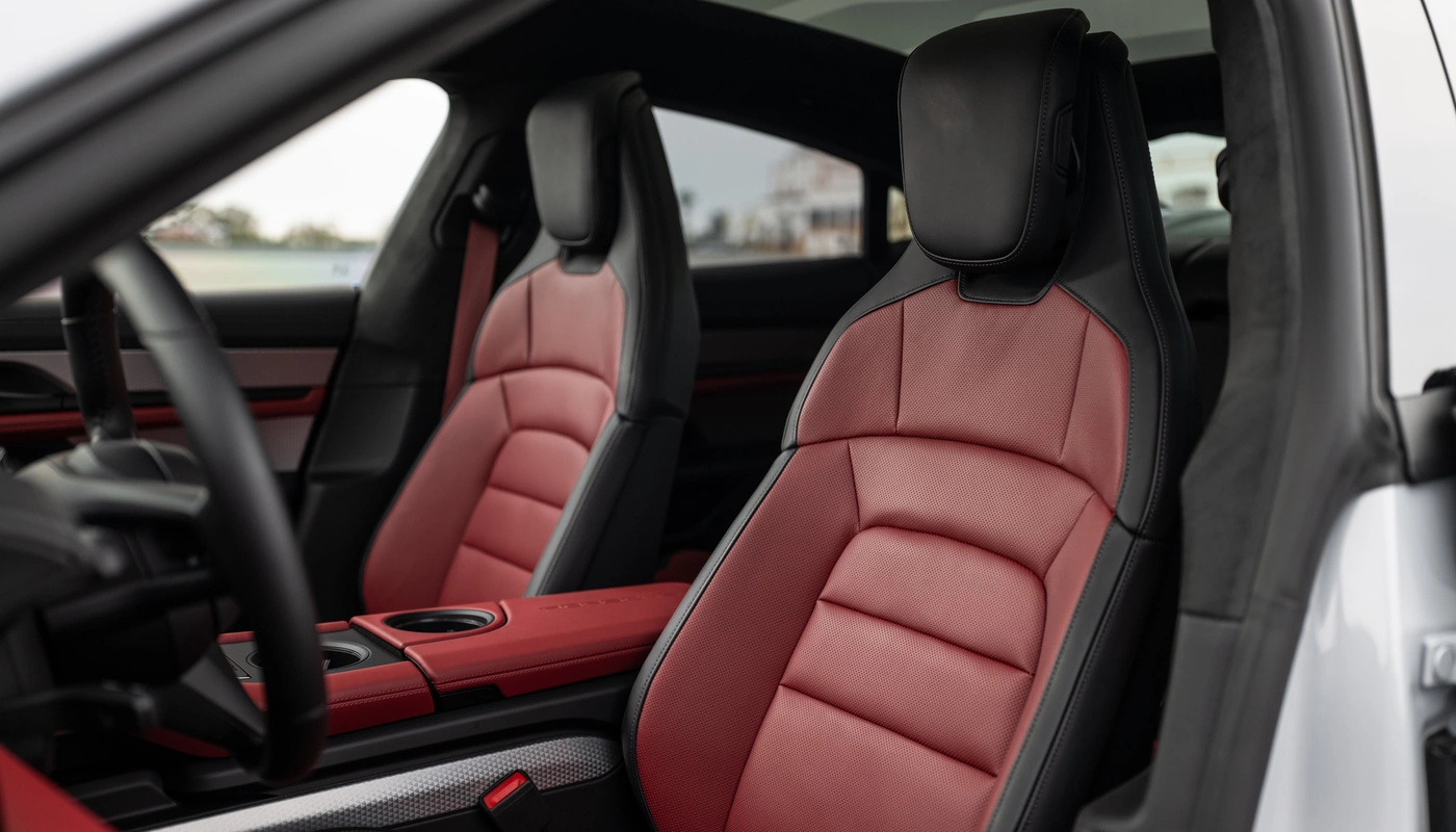 Porsche Taycan - Interior Asientos Delanteros