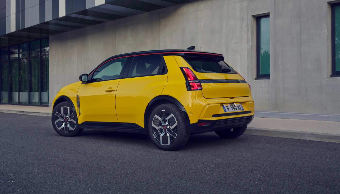 Renault 5 - Contexto Entorno Real Contexto Aparcado Exterior Lateral Derecha