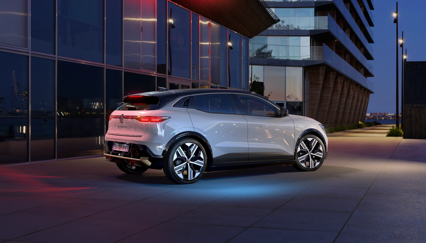 Renault Megane - Contexto Entorno Real Contexto Aparcado Exterior Trasera Izquierda