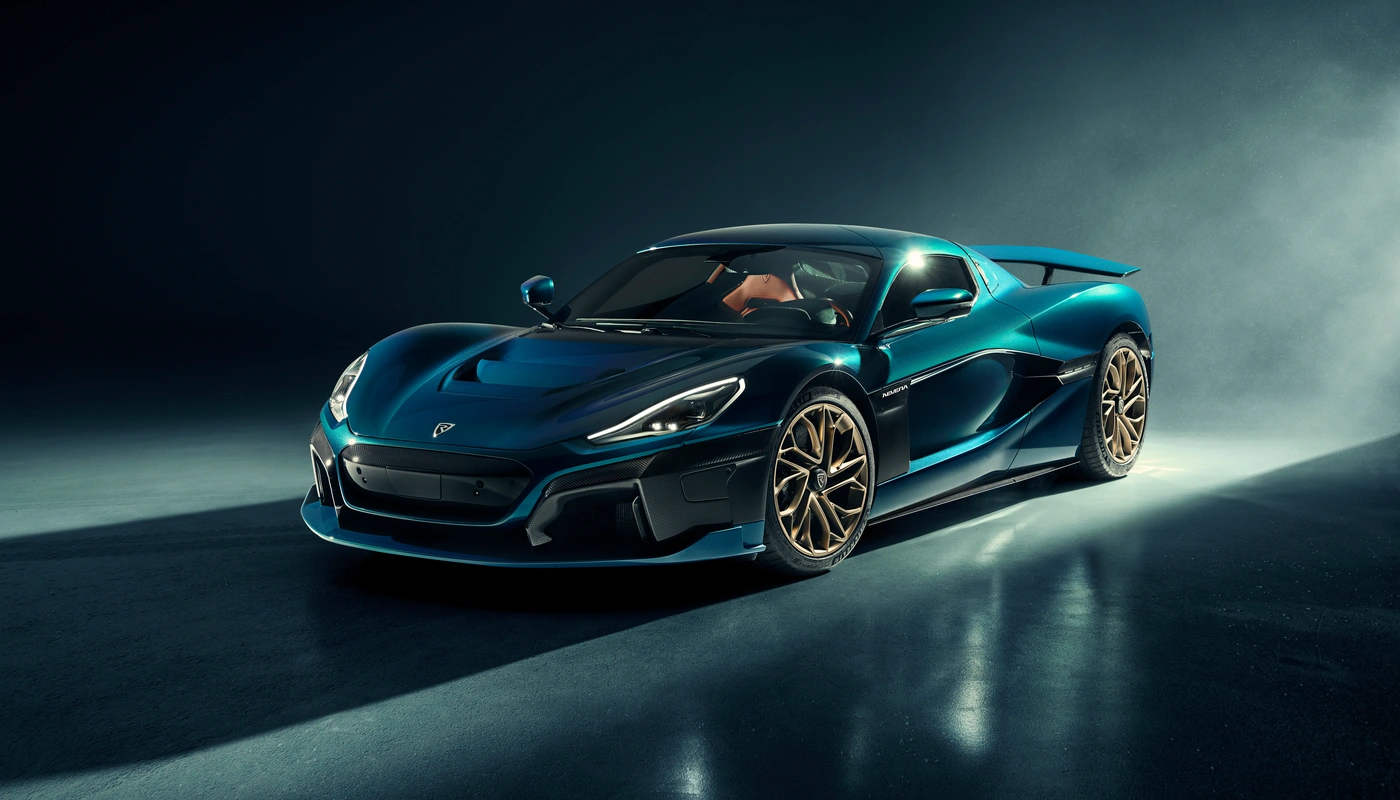 Rimac Nevera - Contexto Estudio Recortado Exterior Frontal Izquierda